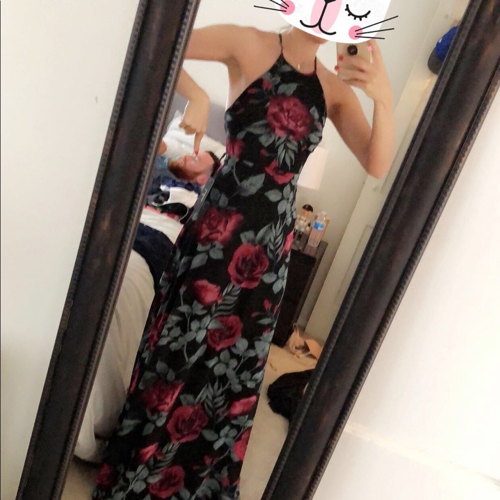 ADVENTURE SEEKER BLACK ROSE PRINT MAXI DRESS - Picture 6 of 7